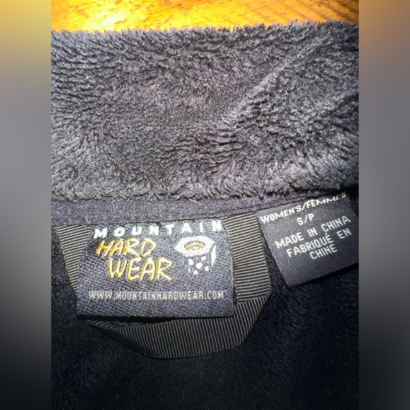 Women’s Mountain Hardwear Vest (black, size small) - Picture 3 of 4